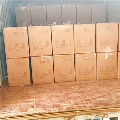 Protuudarni jastučići i protuklizne rukavice bit će isporučeni prema zahtjevi...